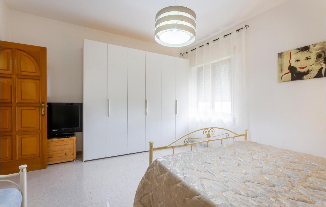 Lovely Apartment In Carovigno With Kitchen Exteriör bild
